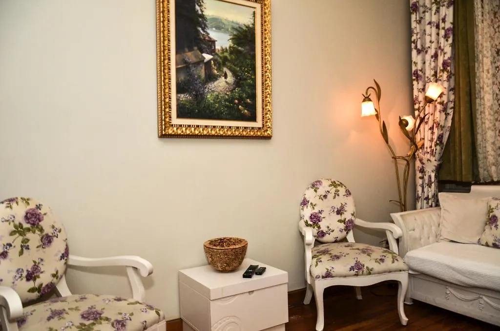 Aparthotel Omer Hayyam Suites