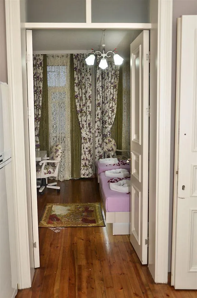 Omer Hayyam Suites 3*, Istanbul Turkey