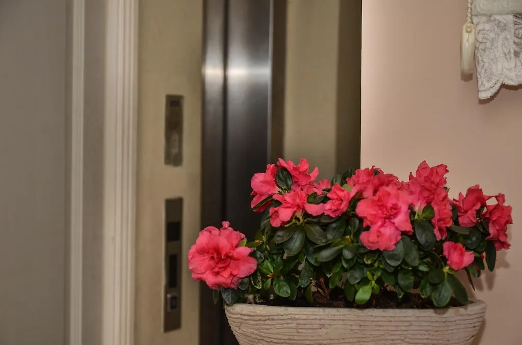 Omer Hayyam Suites Aparthotel Istanboel