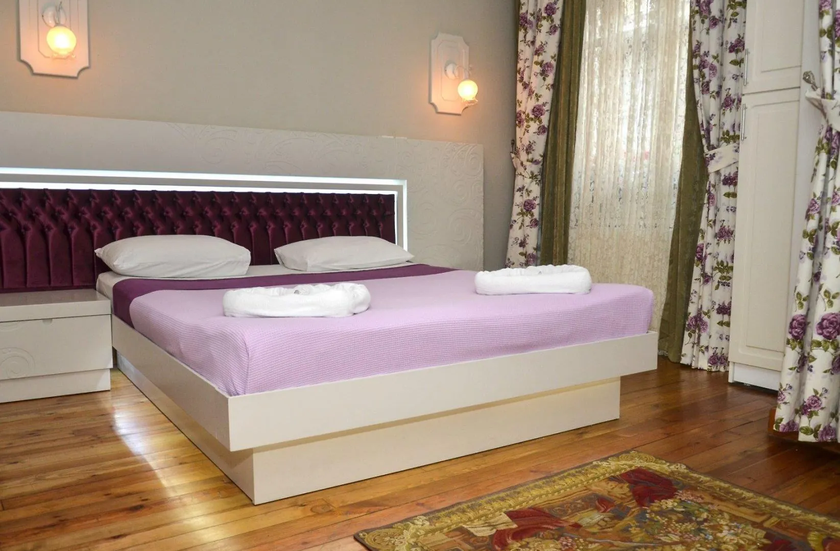 Omer Hayyam Suites Istanboel